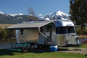 23 Flying Cloud Airstream Rental