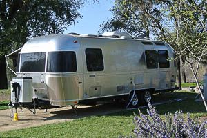 25 Flying Cloud Airstream Rental