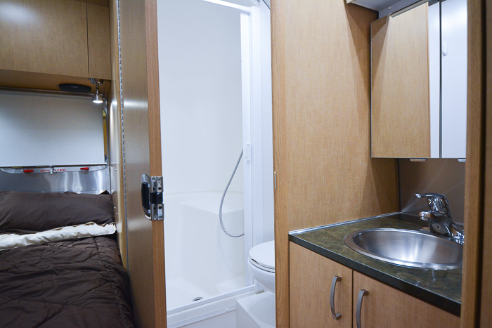 23D Flying Cloud Airstream Rental Bathroom